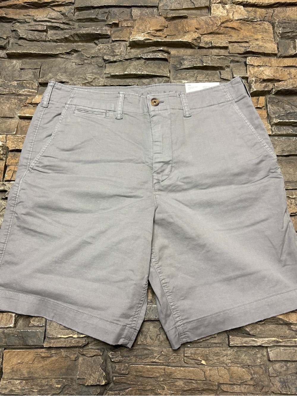 American Eagle Men’s Shorts Lived In Flex Khaki Sz 33x9” Gray NWT Casual